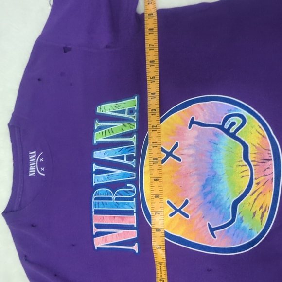 Nirvana Graphic Distressed / Ripped Tee ~ NWOT - Picture 9 of 10